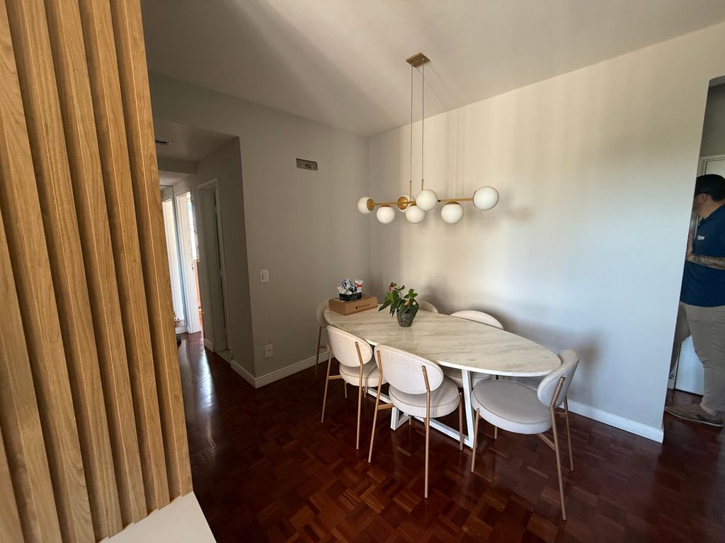 Apartamento Reformado à Venda no Residencial Alphaville ? Região Leste