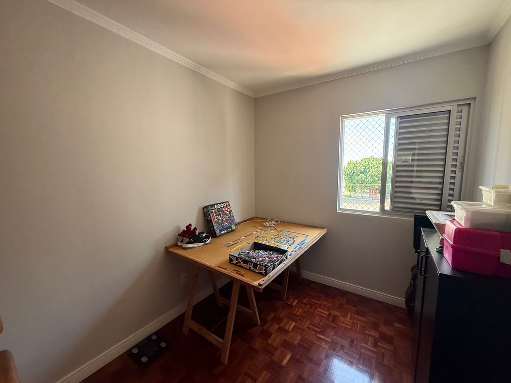 Apartamento Reformado à Venda no Residencial Alphaville ? Região Leste