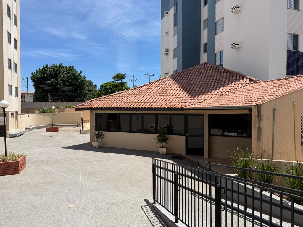 Apartamento Reformado à Venda no Residencial Alphaville ? Região Leste