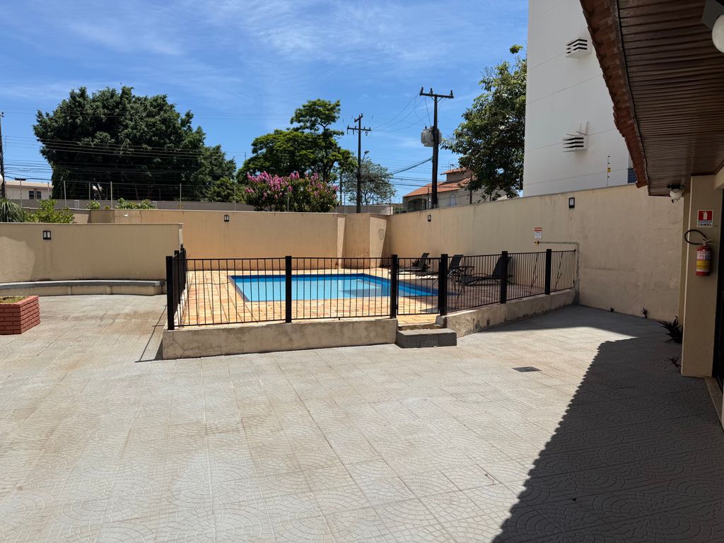 Apartamento Reformado à Venda no Residencial Alphaville ? Região Leste