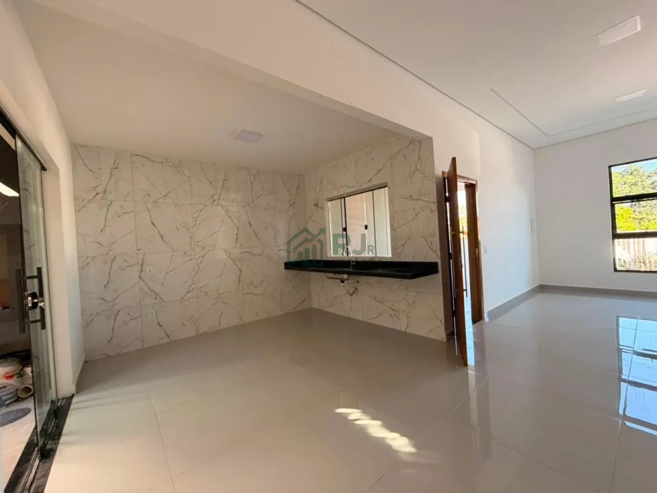 Imagens do imóveis CASA NOVA À VENDA NO JARDIM ALPES