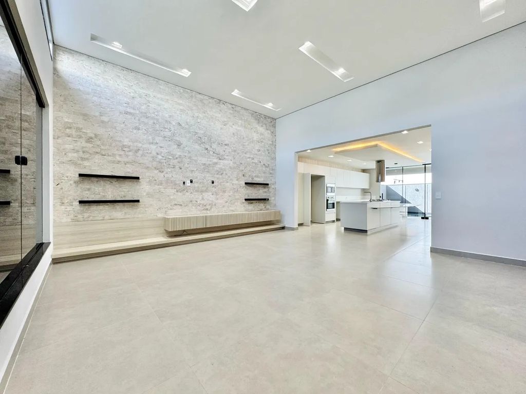 ? CASA DE ALTO PADRÃO À VENDA ? CONDOMÍNIO ROYAL FOREST | LONDRINA ? PR