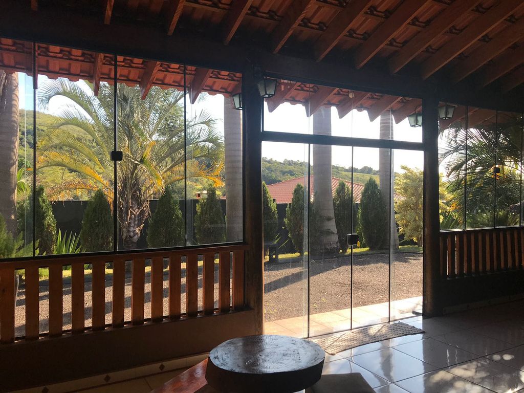 CHÁCARA EM CONDOMÍNIO FECHADO ? ZONA URBANA DE LONDRINA