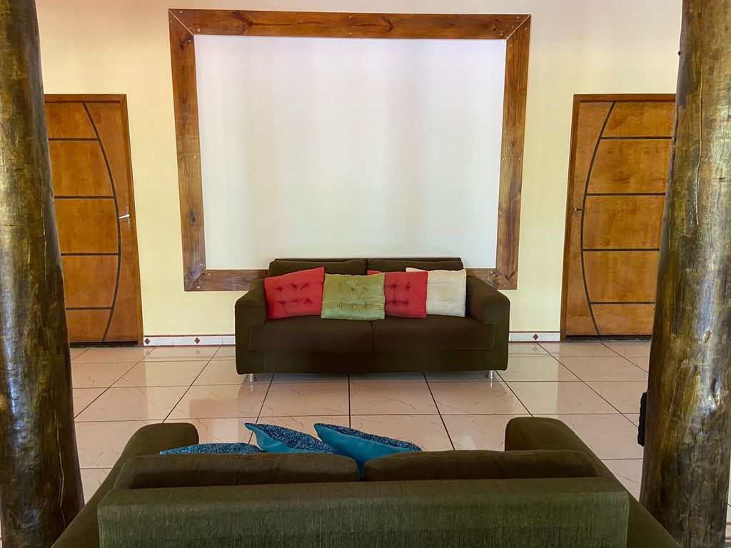 CHÁCARA EM CONDOMÍNIO FECHADO ? ZONA URBANA DE LONDRINA