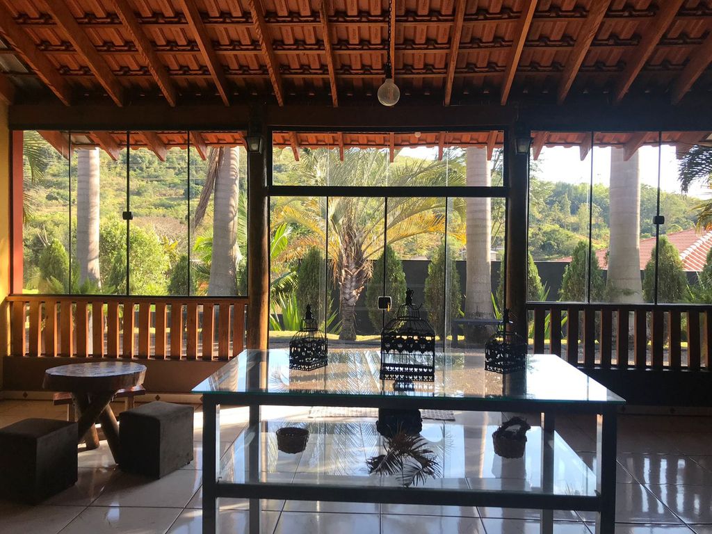 CHÁCARA EM CONDOMÍNIO FECHADO ? ZONA URBANA DE LONDRINA