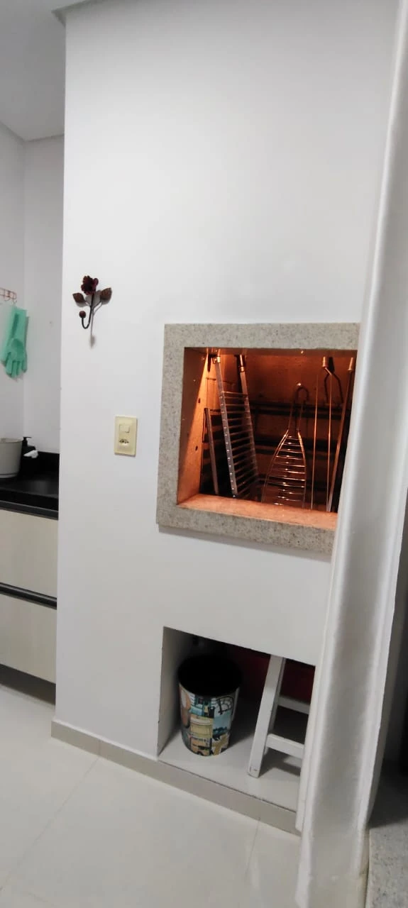 Imagens do imóveis Apartamento Mobiliado à Venda - Edifício Floriano - Próximo ao Mar