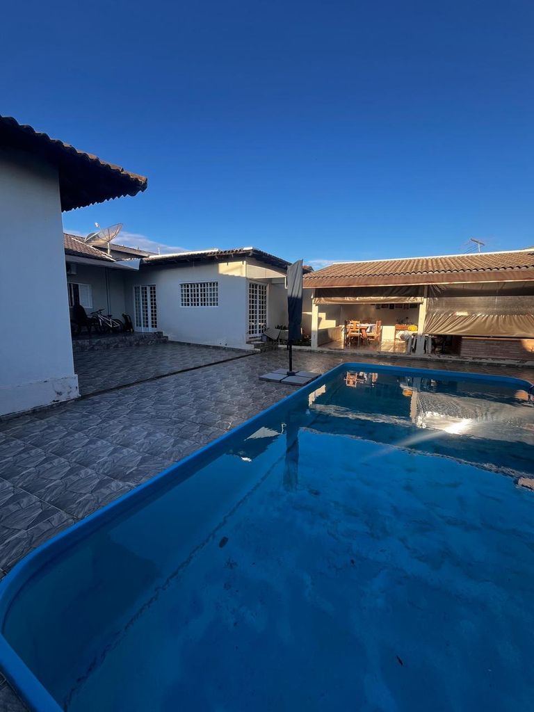 Oportunidade Imperdível! Duas Casas no Mesmo Terreno, Espaço Gourmet e Piscina