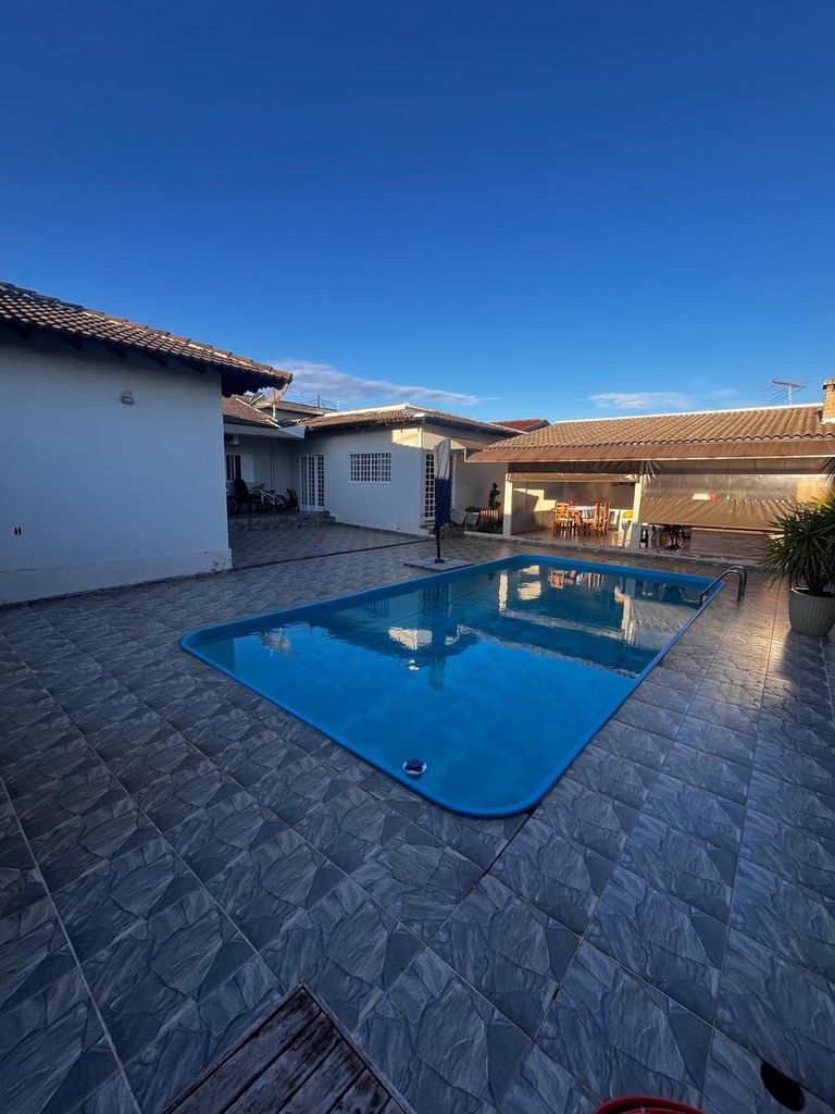 Oportunidade Imperdível! Duas Casas no Mesmo Terreno, Espaço Gourmet e Piscina