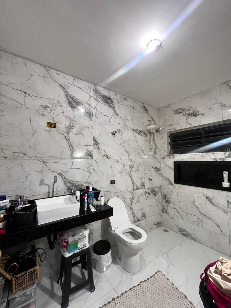 Oportunidade Imperdível! Duas Casas no Mesmo Terreno, Espaço Gourmet e Piscina