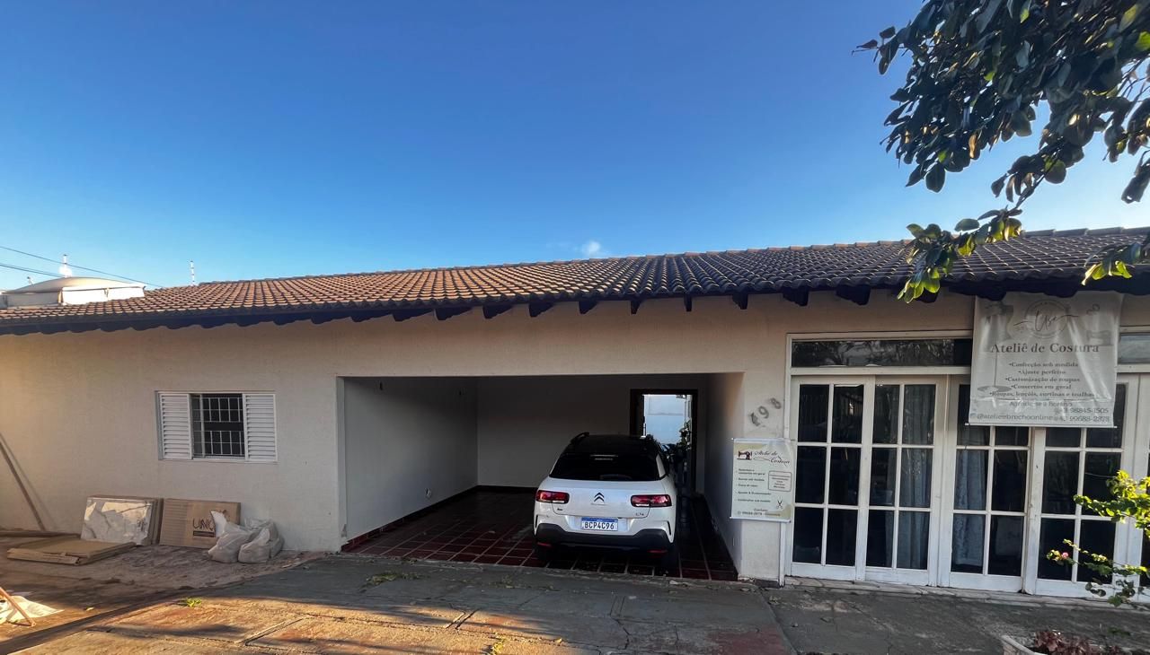 Oportunidade Imperdível! Duas Casas no Mesmo Terreno, Espaço Gourmet e Piscina