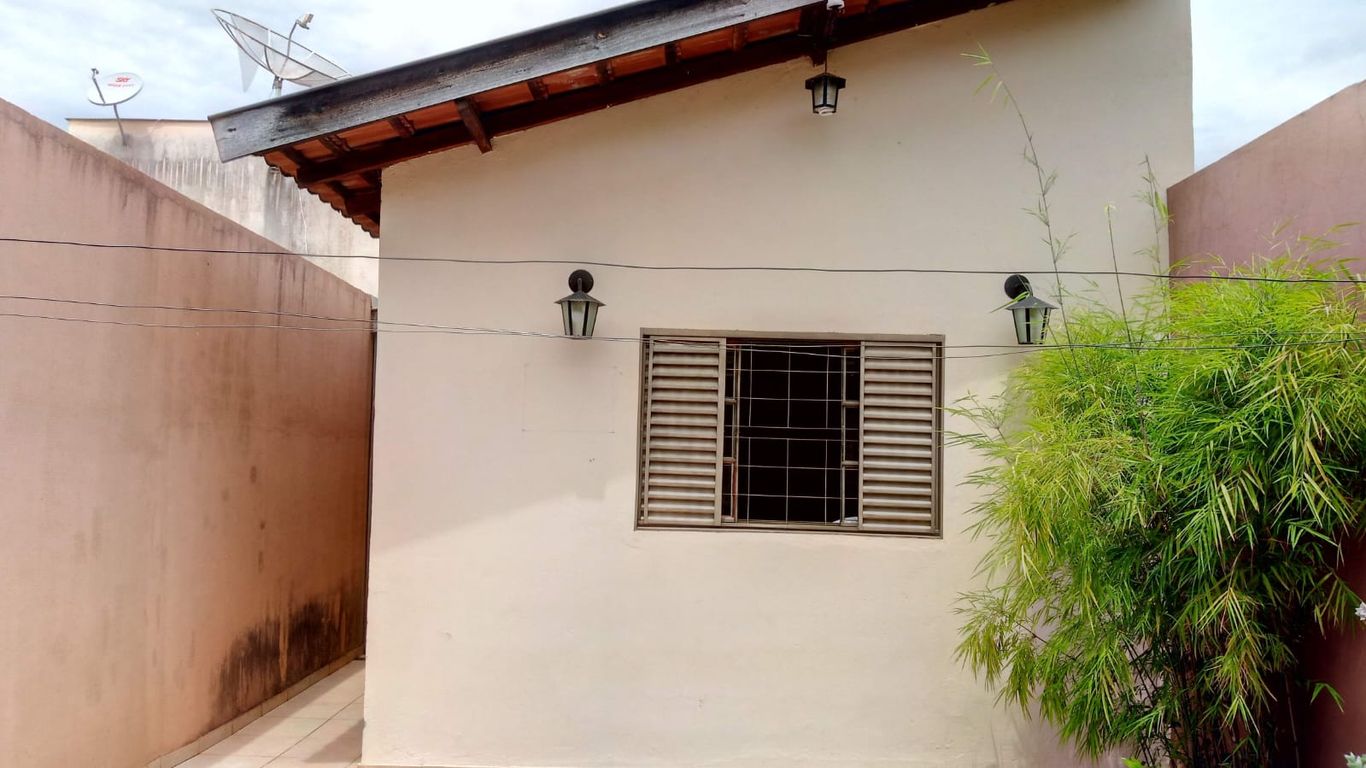 Casa à Venda no Residencial Veneza ? Zona Leste de Londrina/PR