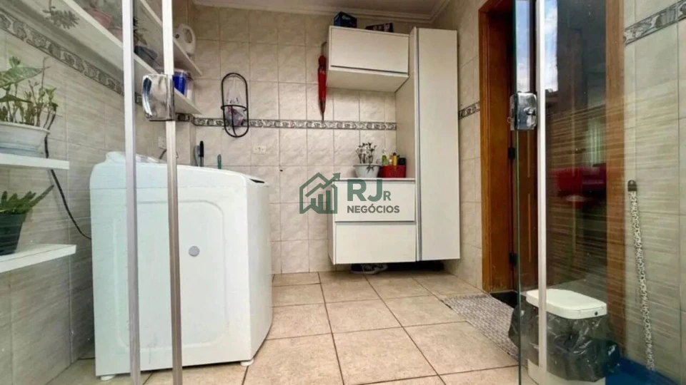 Imagens do imóveis Casa Alto Padrão com 3 suítes - Jardim Tokyo