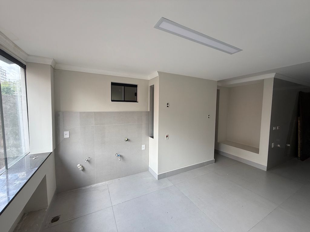 Apartamento à Venda no Centro de Londrina | Em frente ao Bosque