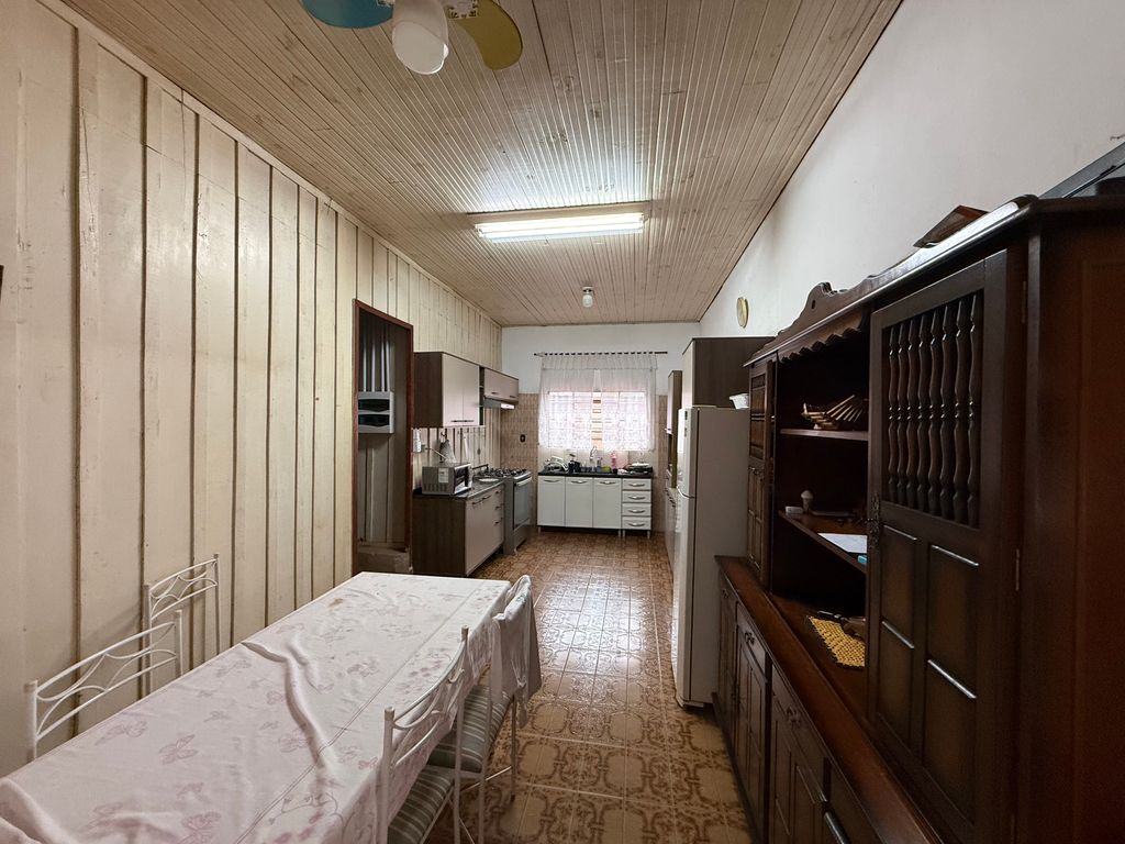 Casa à Venda em Localização Privilegiada ? Exclusividade RJR Negócios | Londrina