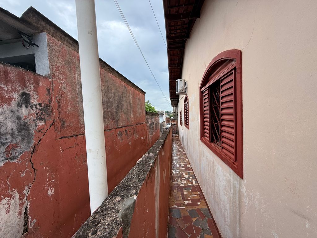 Casa à Venda em Localização Privilegiada ? Exclusividade RJR Negócios | Londrina