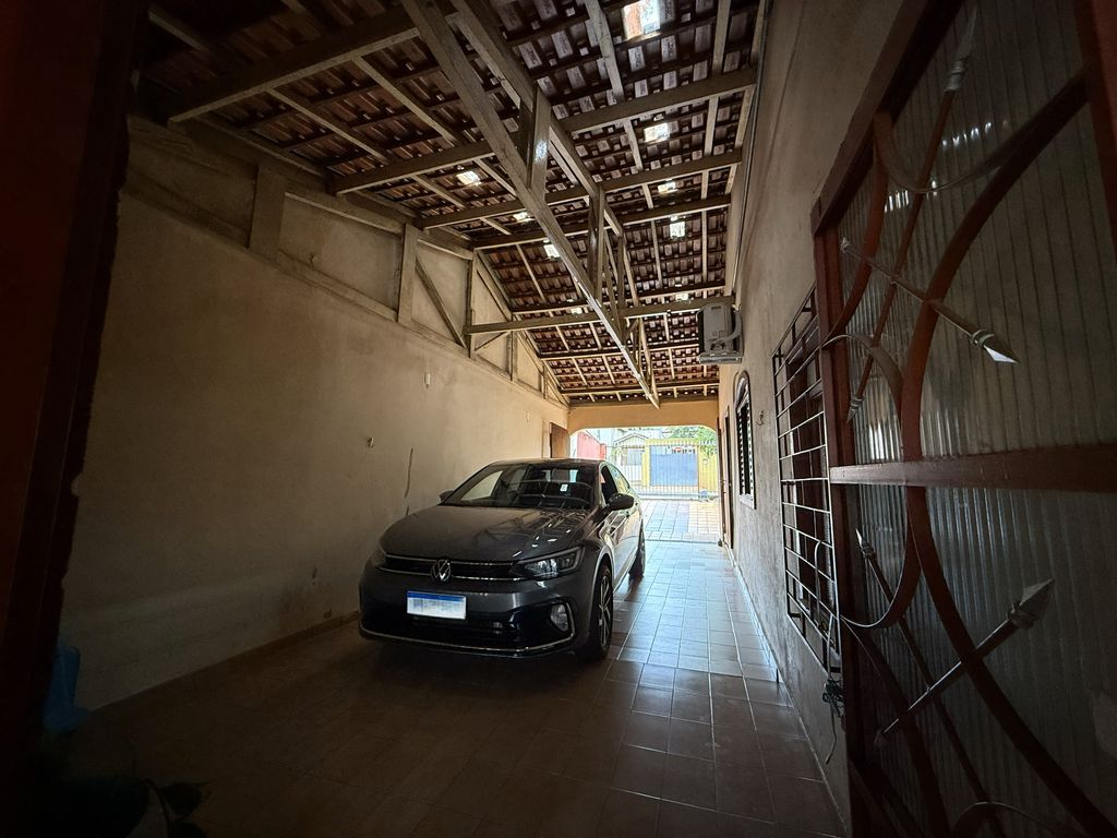 Casa à Venda em Localização Privilegiada ? Exclusividade RJR Negócios | Londrina