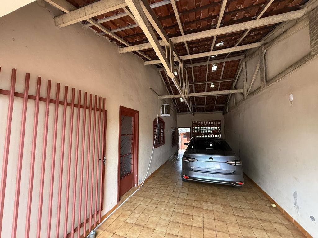 Casa à Venda em Localização Privilegiada ? Exclusividade RJR Negócios | Londrina