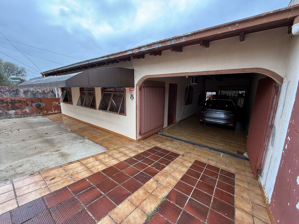 Casa à Venda em Localização Privilegiada ? Exclusividade RJR Negócios | Londrina