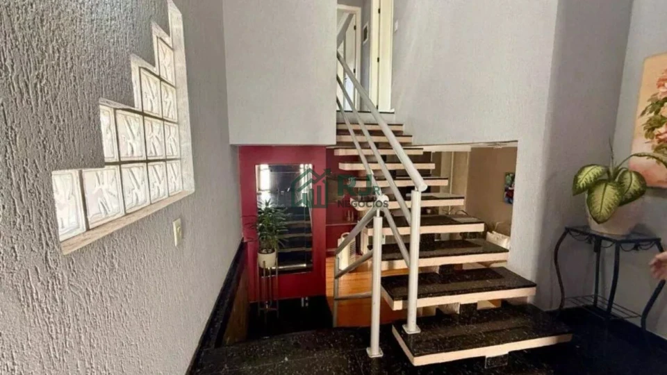 Imagens do imóveis Casa Alto Padrão com 3 suítes - Jardim Tokyo