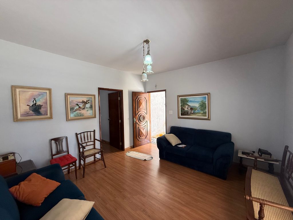 Casa à Venda na Região Central de Londrina | Próxima ao Zerão