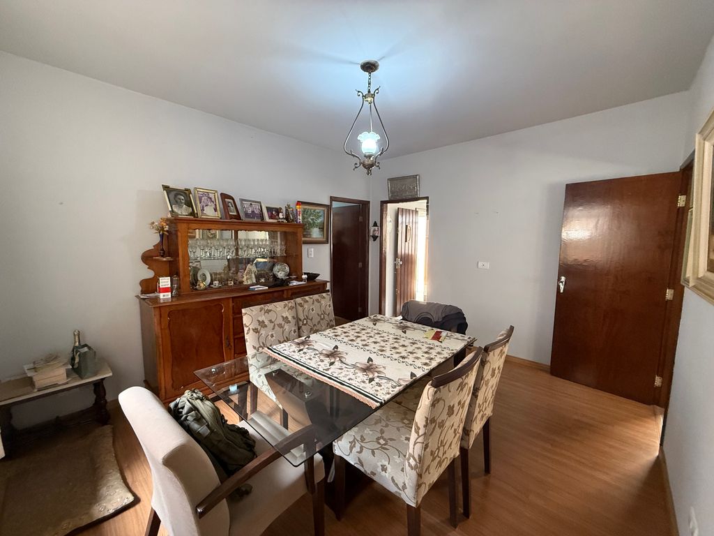 Casa à Venda na Região Central de Londrina | Próxima ao Zerão