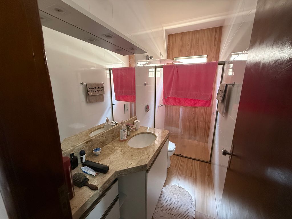 Casa à Venda na Região Central de Londrina | Próxima ao Zerão