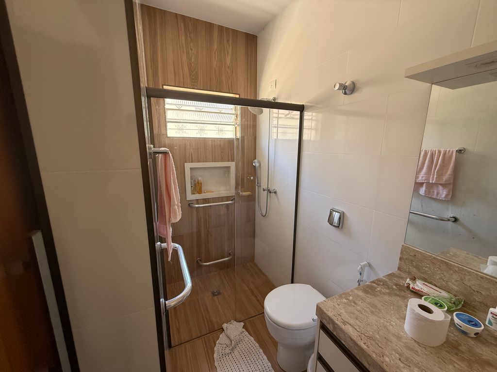 Casa à Venda na Região Central de Londrina | Próxima ao Zerão