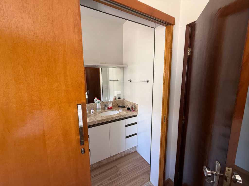 Casa à Venda na Região Central de Londrina | Próxima ao Zerão
