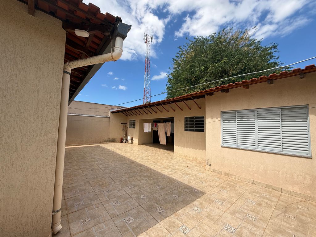 Casa à Venda na Região Central de Londrina | Próxima ao Zerão