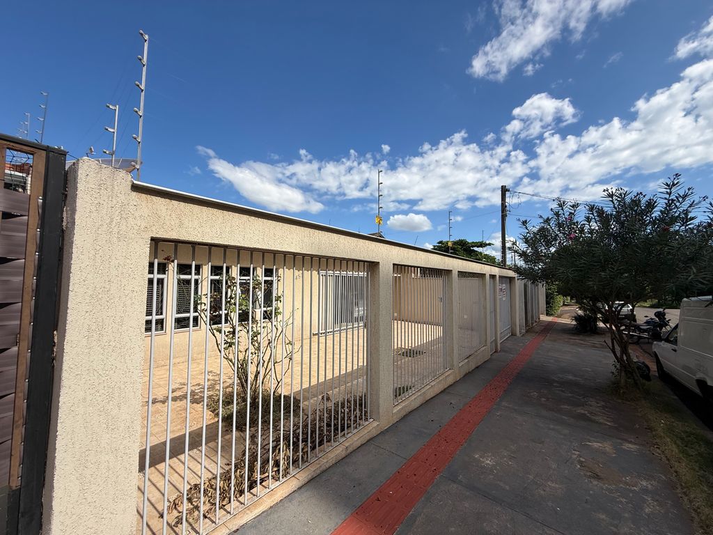 Casa à Venda na Região Central de Londrina | Próxima ao Zerão