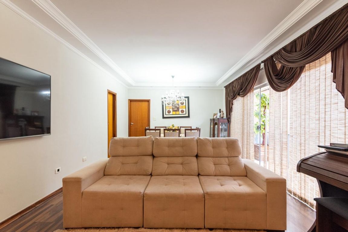 Apartamento Amplo à Venda no Centro de Londrina ? Residencial Ipê