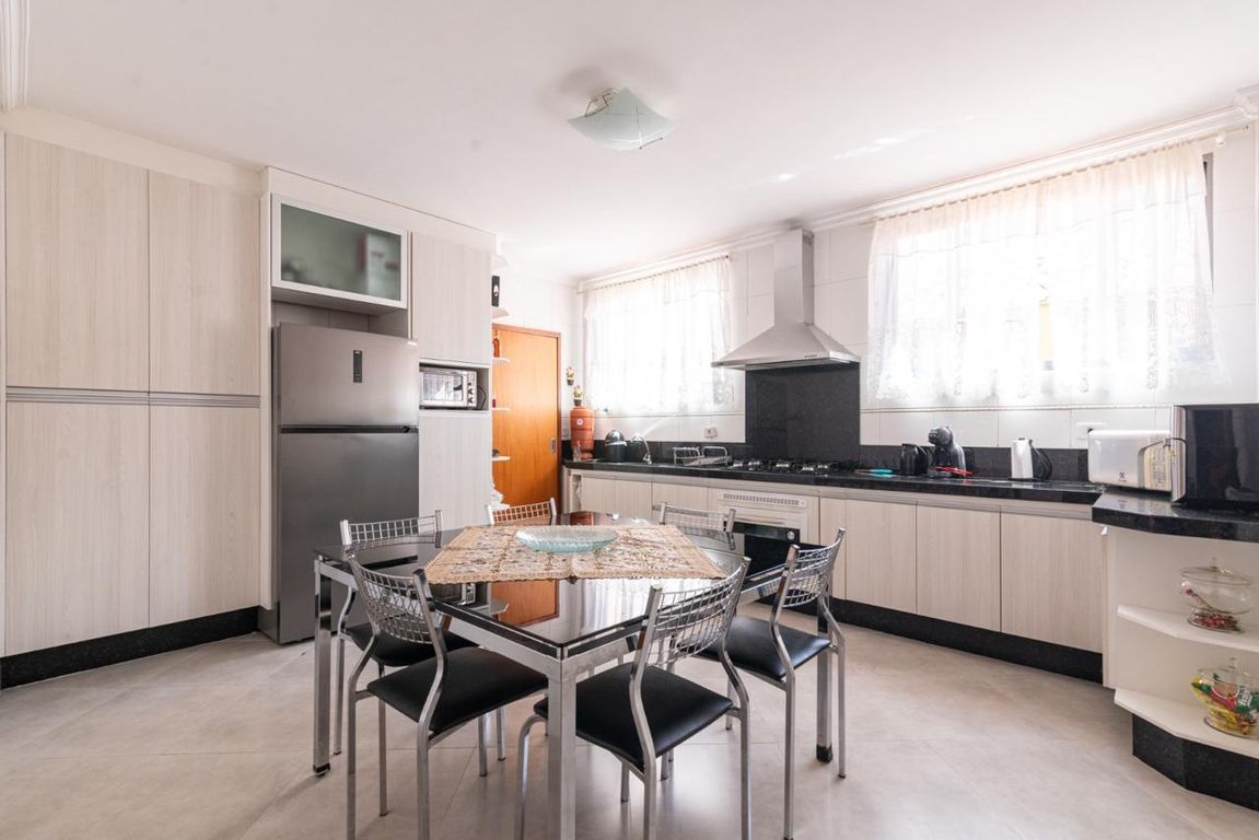 Apartamento Amplo à Venda no Centro de Londrina ? Residencial Ipê