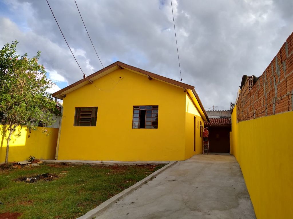 Localização privilegiada, próxima a comércios, escolas e serviços da região.