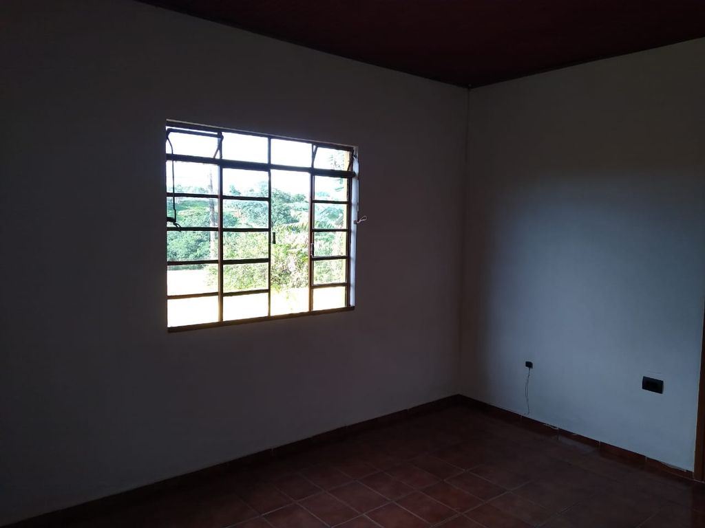 Localização privilegiada, próxima a comércios, escolas e serviços da região.