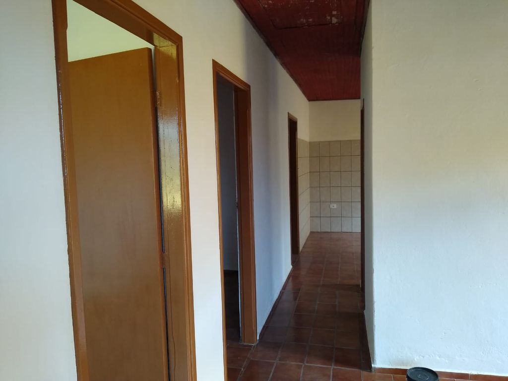 Localização privilegiada, próxima a comércios, escolas e serviços da região.