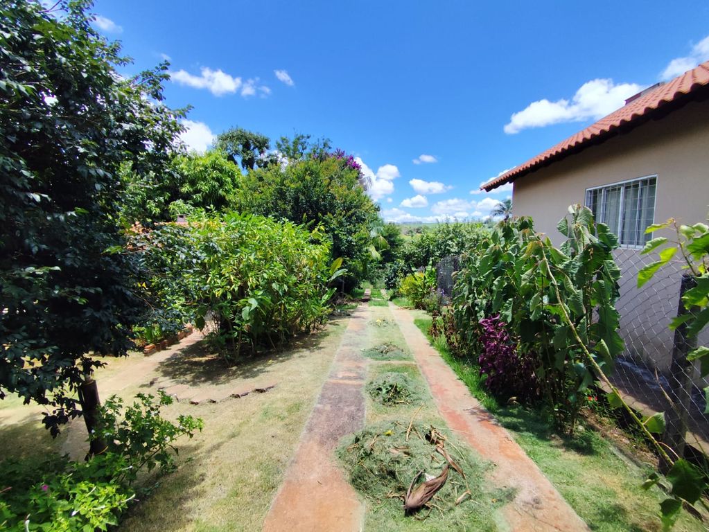 CHÁCARA À VENDA ? RECANTO AKIKINOISMORA