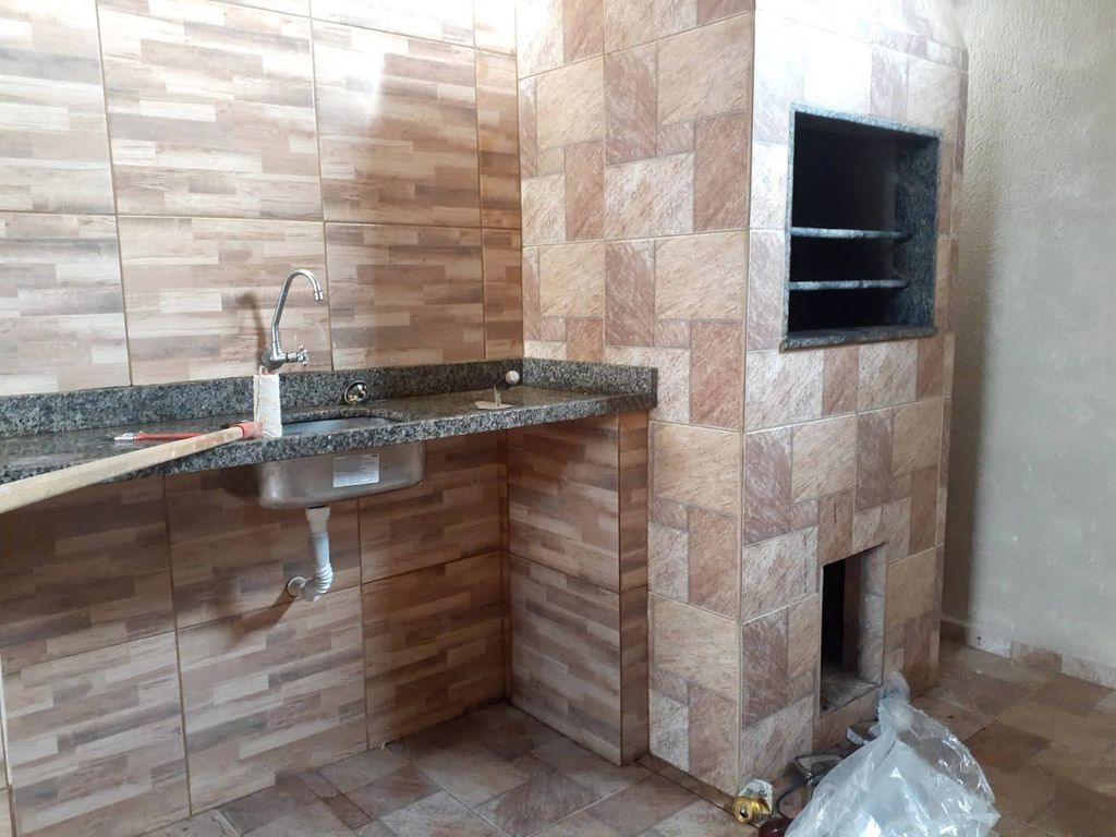 Venda - Duas Casas Na Praia de Guaratuba Litoral Paranaense, ótimo para renda.