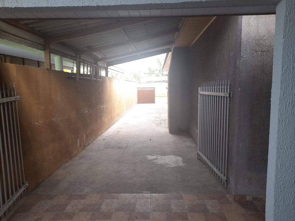 Venda - Duas Casas Na Praia de Guaratuba Litoral Paranaense, ótimo para renda.