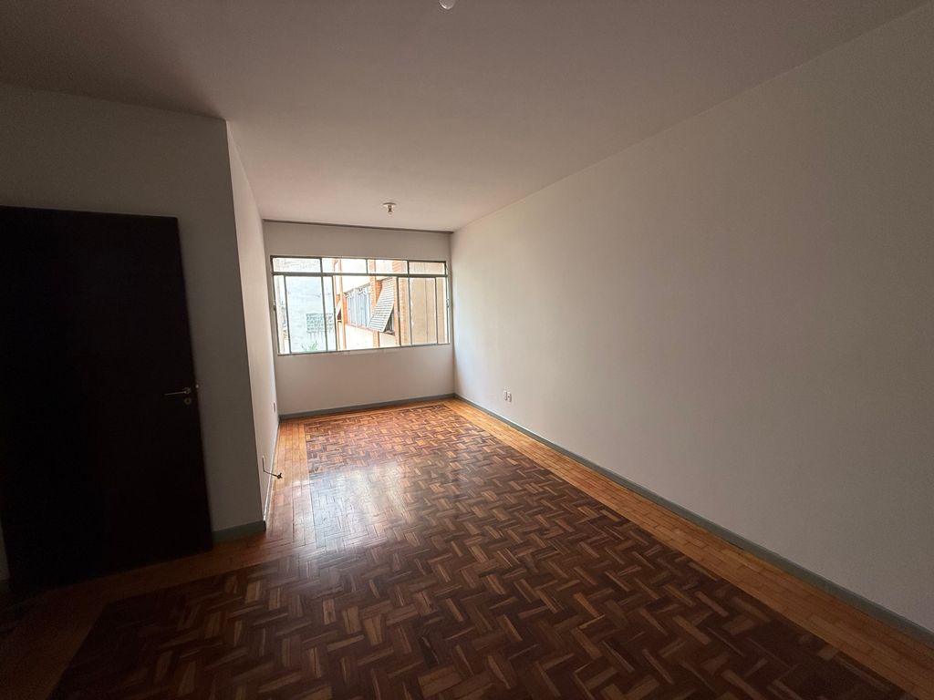 Apartamento à Venda no Centro de Londrina | Edifício João Américo de Godoy