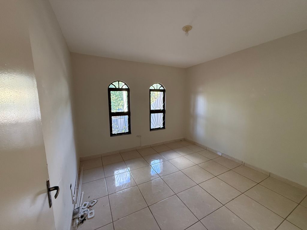 CASA À VENDA ? SHANGRILÁ B ? LONDRINA/PR