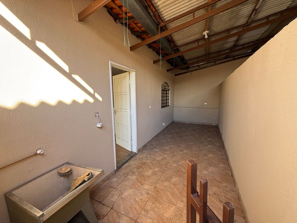 CASA À VENDA ? SHANGRILÁ B ? LONDRINA/PR