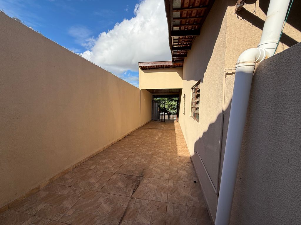 CASA À VENDA ? SHANGRILÁ B ? LONDRINA/PR