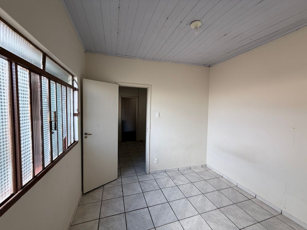 CASA À VENDA ? SHANGRILÁ B ? LONDRINA/PR