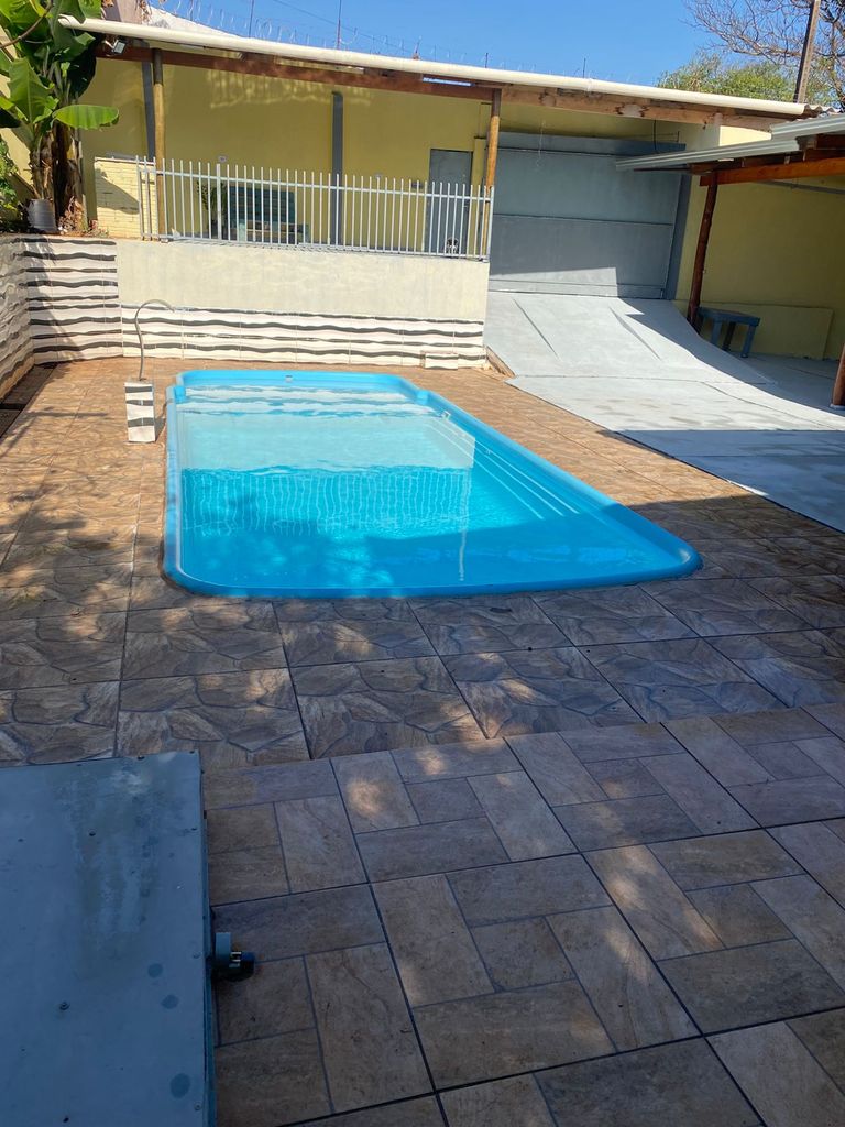 ? Casa de Esquina com Piscina à Venda ? Região Tranquila | Londrina/PR