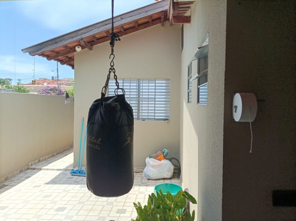 Casa à venda ? Zona Leste de Londrina