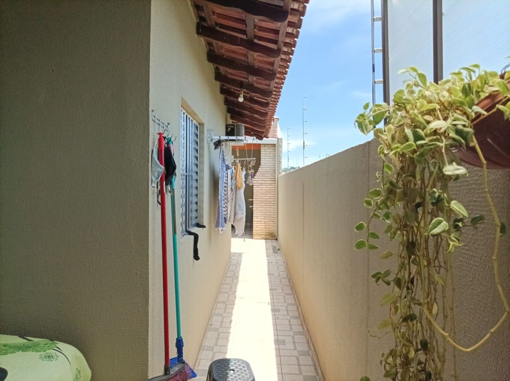 Casa à venda ? Zona Leste de Londrina