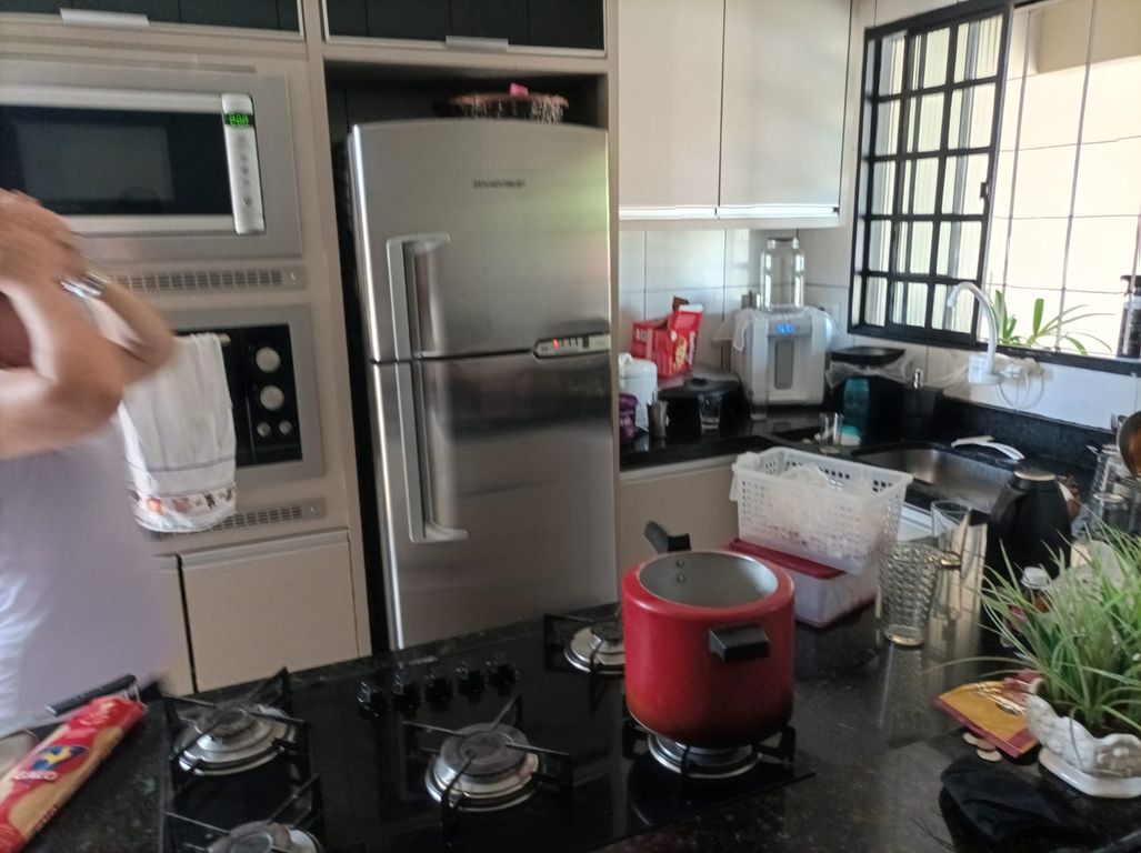 Casa à venda ? Zona Leste de Londrina