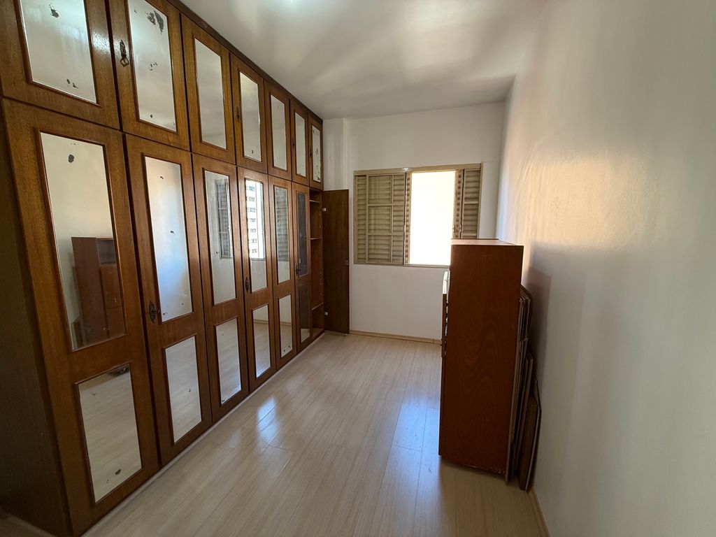 Apartamento no Centro de Londrina ? 3 Quartos (1 Suíte) | Sacada | 1 Vaga