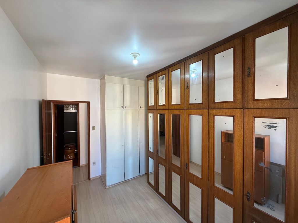 Apartamento no Centro de Londrina ? 3 Quartos (1 Suíte) | Sacada | 1 Vaga