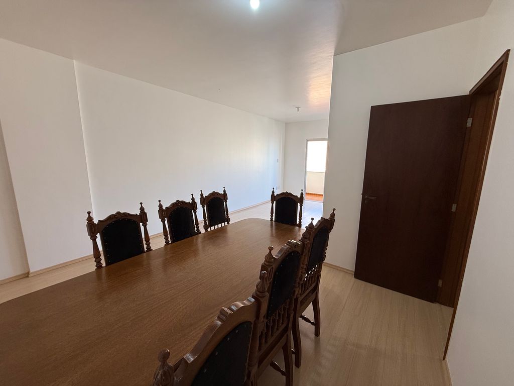 Apartamento no Centro de Londrina ? 3 Quartos (1 Suíte) | Sacada | 1 Vaga